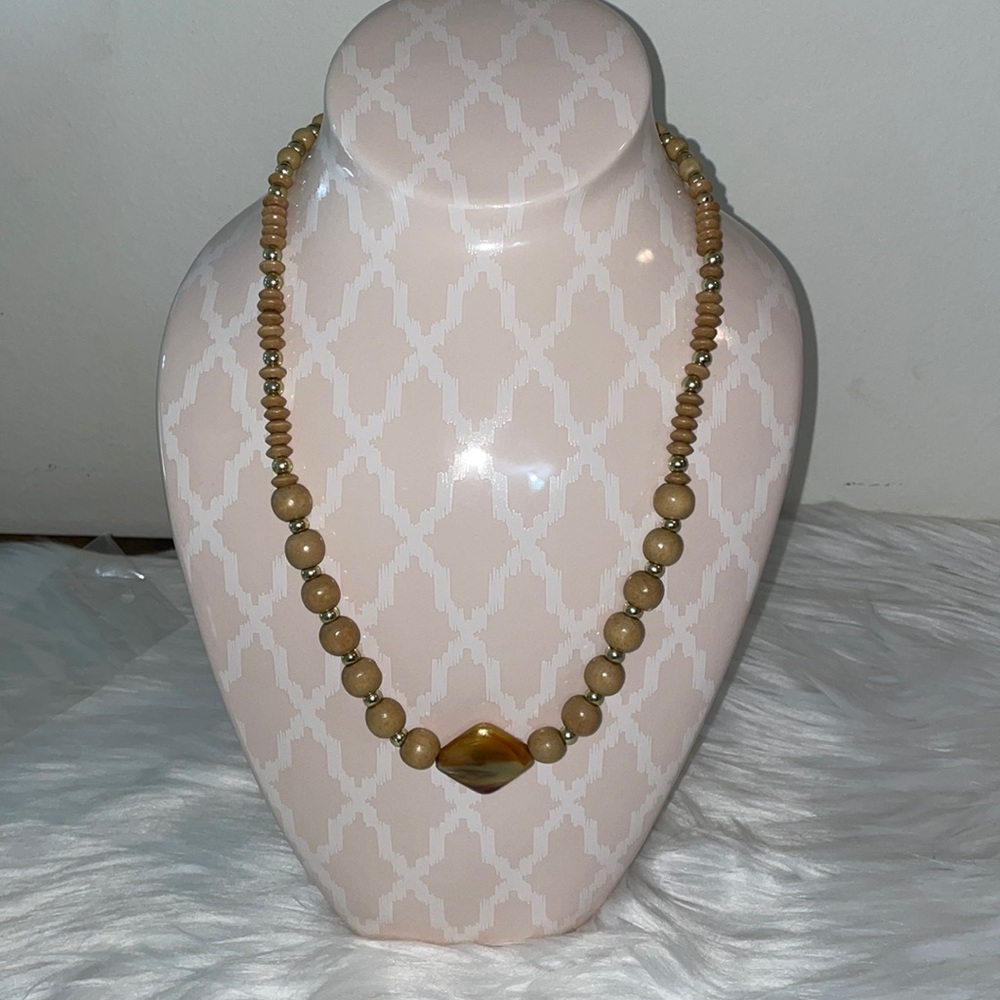Wood and beaded necklace * new in package